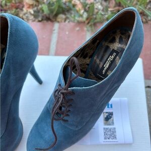 Dolce & Gabbana Blue Heeled Suede Shoes